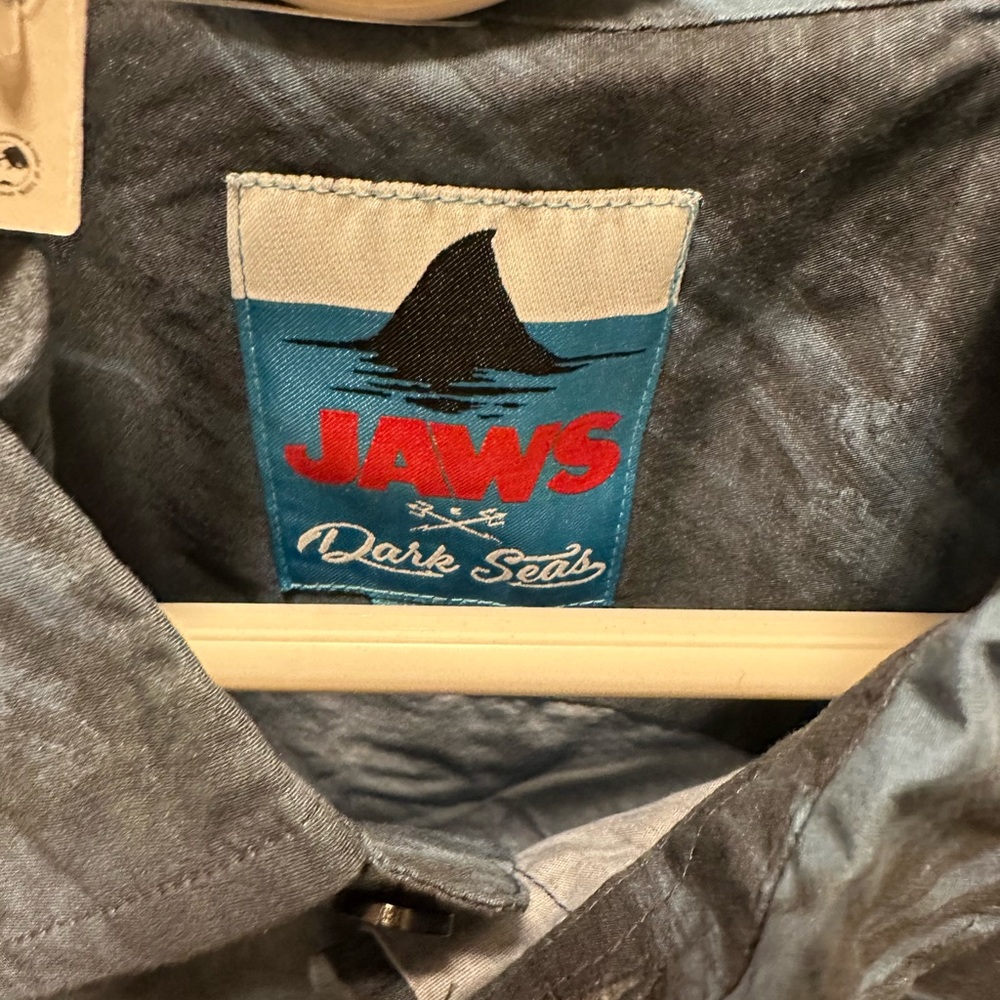 Men’s Urban Outfitters JAWS Button Shirt - Picture 6 of 7